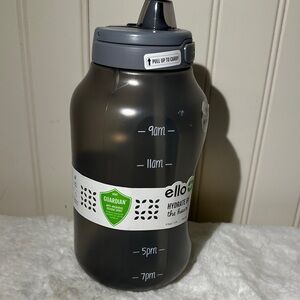 Ello Smoke Gray 0.5 gal Water Bottle
